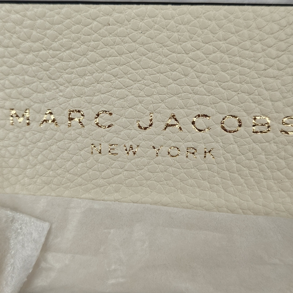 Marc Jacobs Micro Grind Tote/Crossbody NWOT And NWT Marc Jacobs Card Holder - Picture 5 of 13